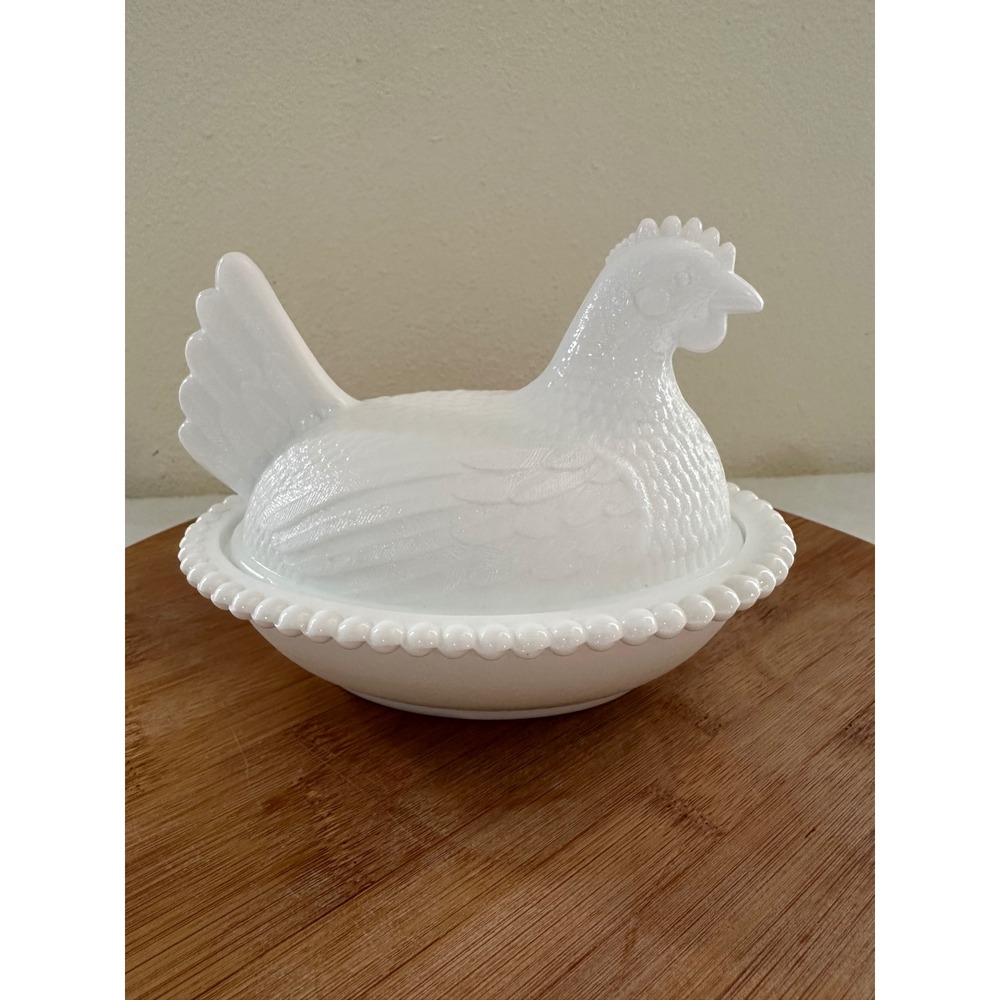 Vintage Westmoreland White Milk Glass Hen on Nest Beaded Edge Covered Dish
